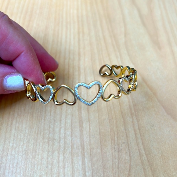 Gold Hearts ❤️ Cuff Bangle Bracelet *NEW* - Picture 5 of 6